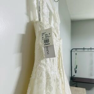 Oleg Cassini Cream Lace Gown